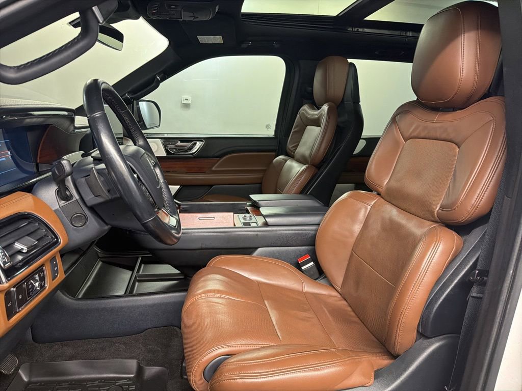 Certified 2023 Lincoln Navigator Reserve AWD/4WD image 26