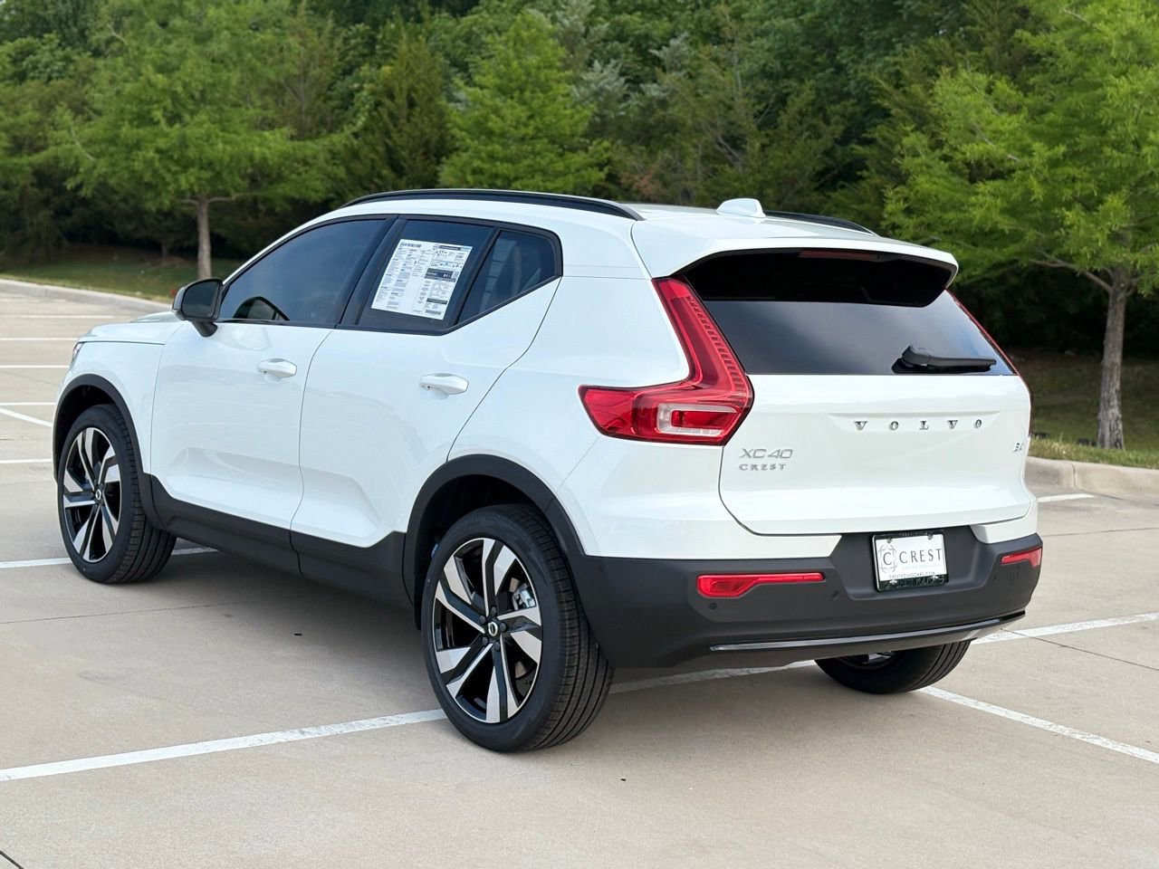 New 2026 Volvo XC40 B4 Plus w/ Protection Package Premier FWD image 5