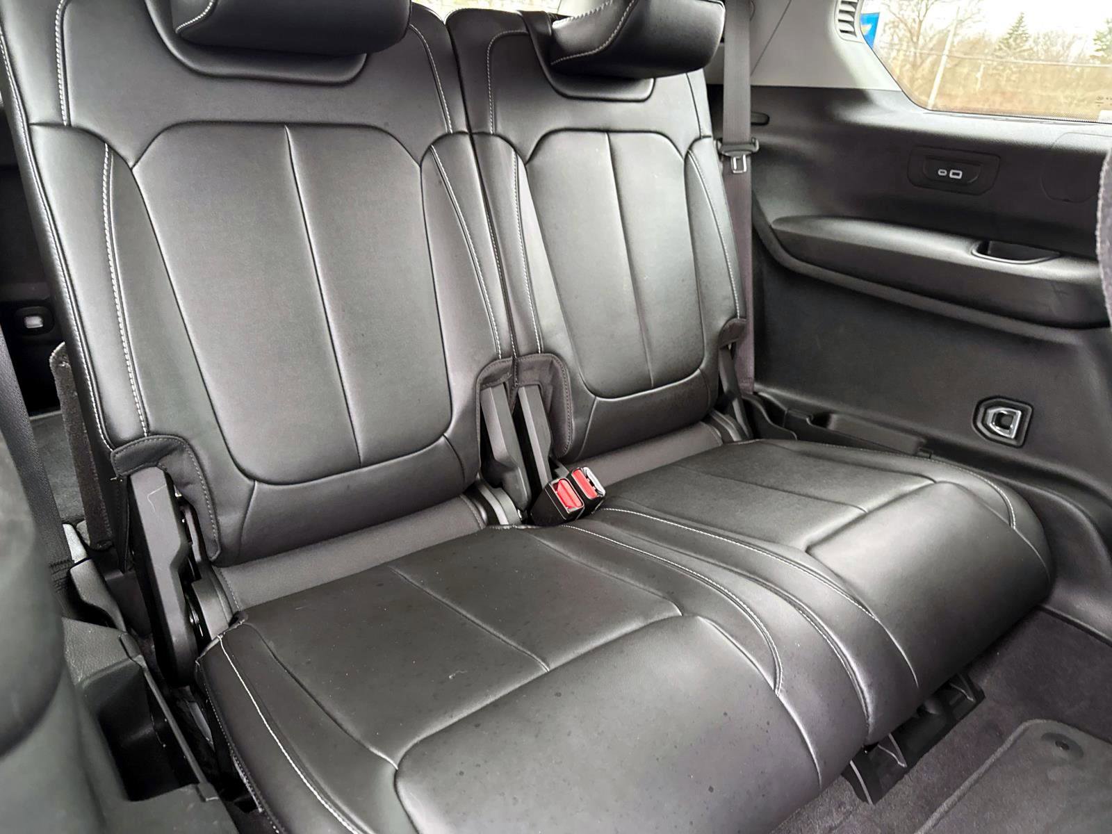 Used 2021 Jeep Grand Cherokee L Limited image 12