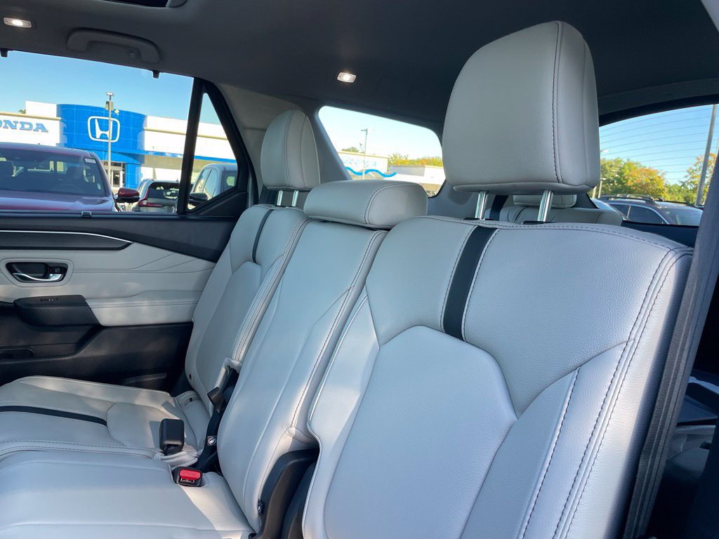 New 2026 Honda Pilot Touring image 43