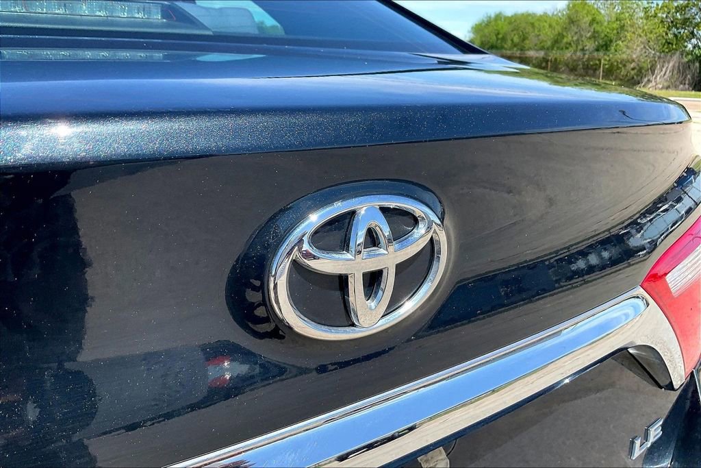 Used 2017 Toyota Camry LE FWD image 27