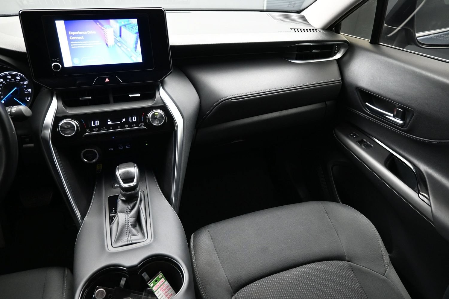 Used 2024 Toyota Venza LE AWD/4WD image 35