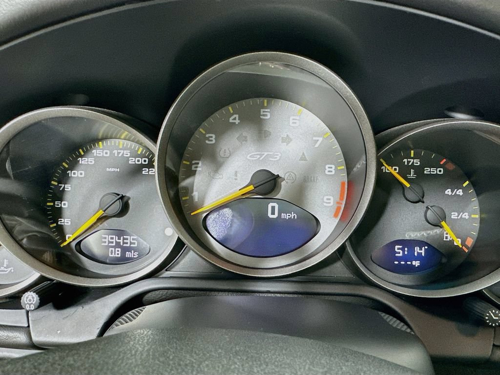Used 2010 Porsche 911 GT3 RWD image 11