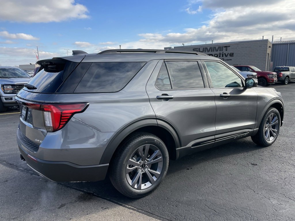 New 2026 Ford Explorer Active image 4