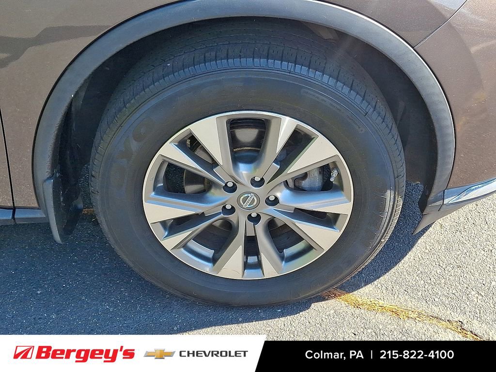 Used 2016 Nissan Murano S w/ Navigation Package AWD/4WD image 10