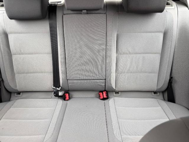 Used 2008 Volkswagen Rabbit S image 26
