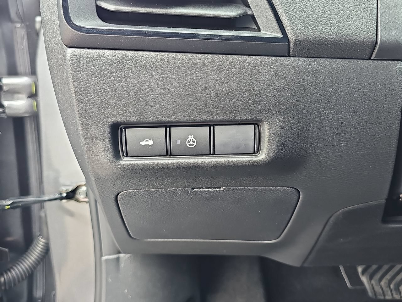 New 2026 Nissan Sentra SV w/ Floor Mat Package FWD image 24