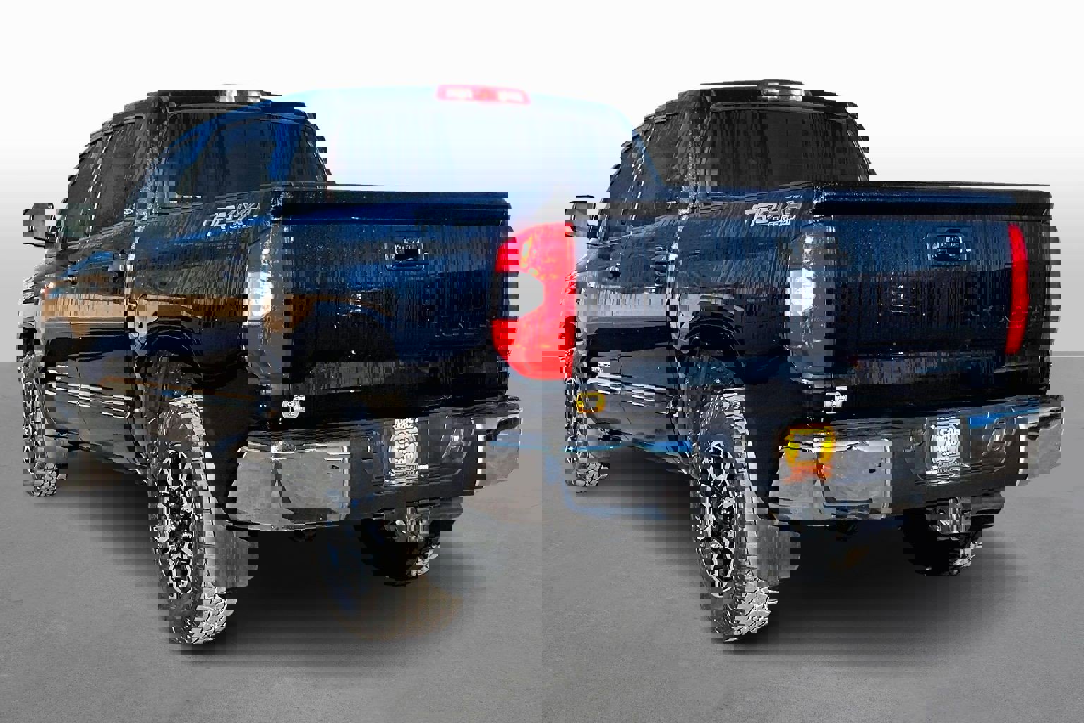 Used 2016 Toyota Tundra SR5 w/ TRD Off Road Package image 11