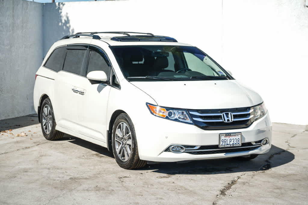 Used 2015 Honda Odyssey Touring image 3