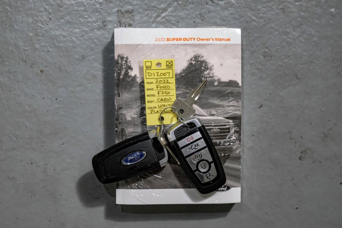 Used 2022 Ford F250 Platinum w/ FX4 Off-Road Package image 59