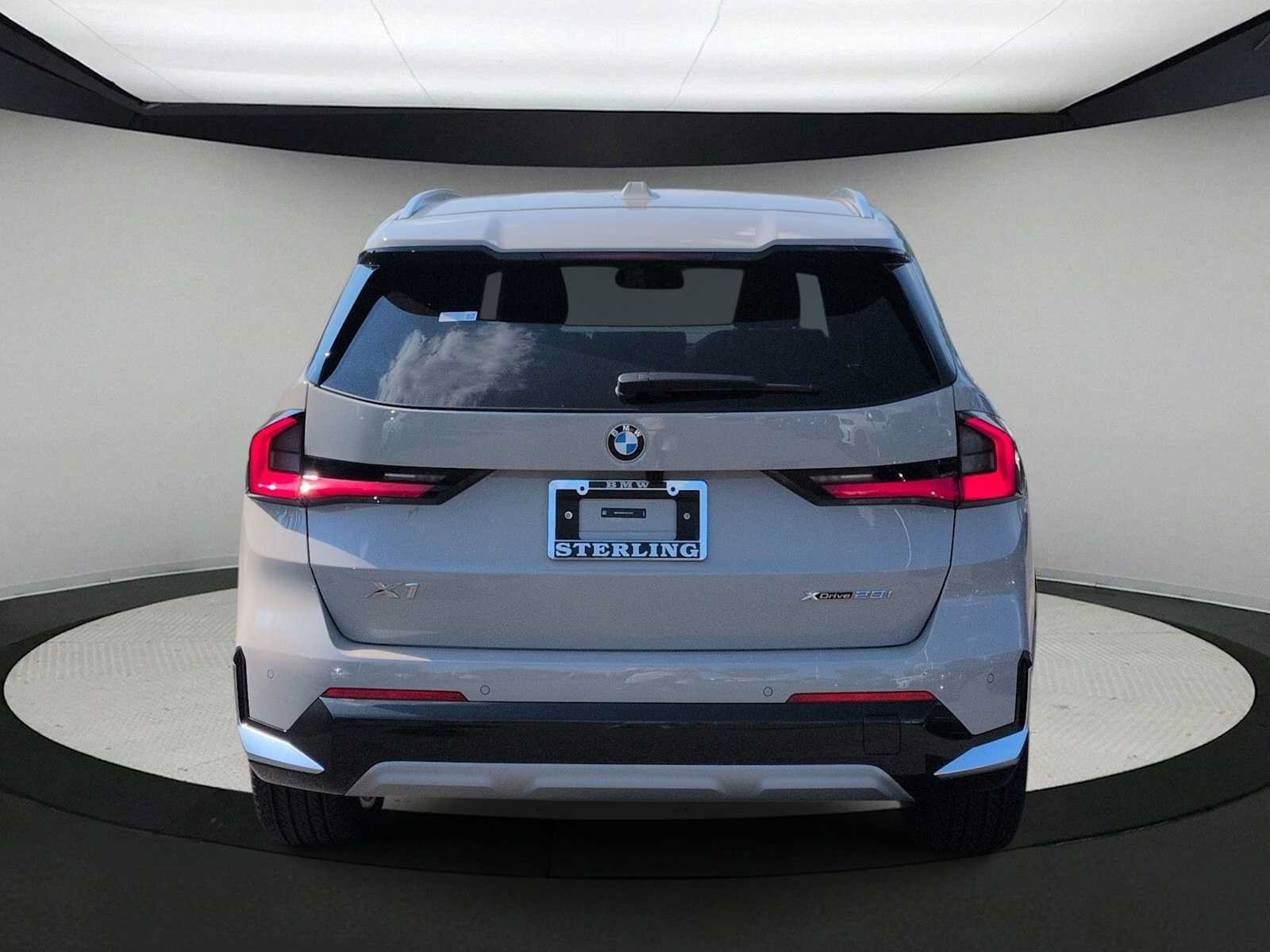 New 2026 BMW X1 xDrive28i w/ Technology Package AWD/4WD image 7
