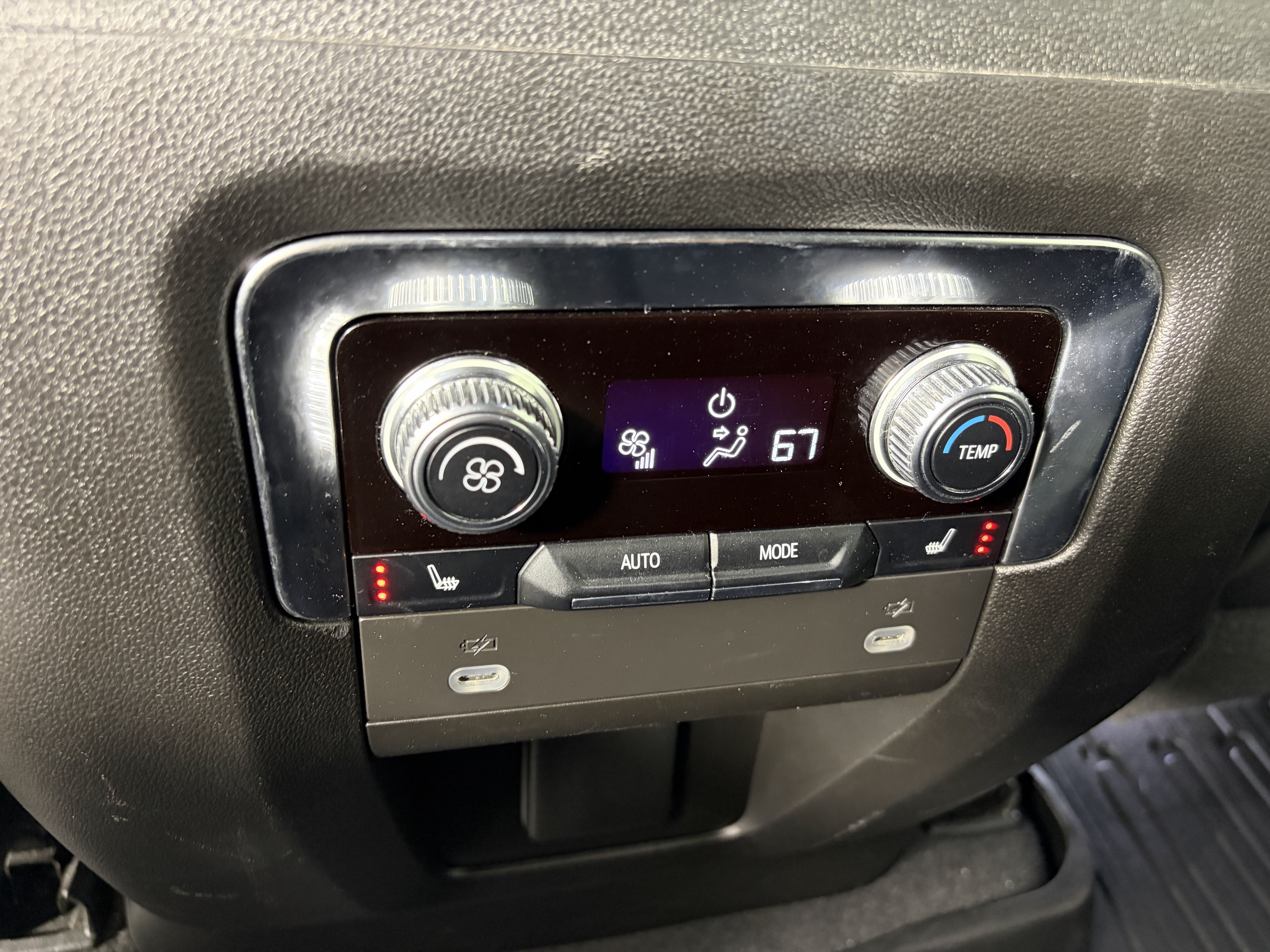 Used 2023 GMC Yukon AT4 w/ LPO, Floor Liner Package AWD/4WD image 20