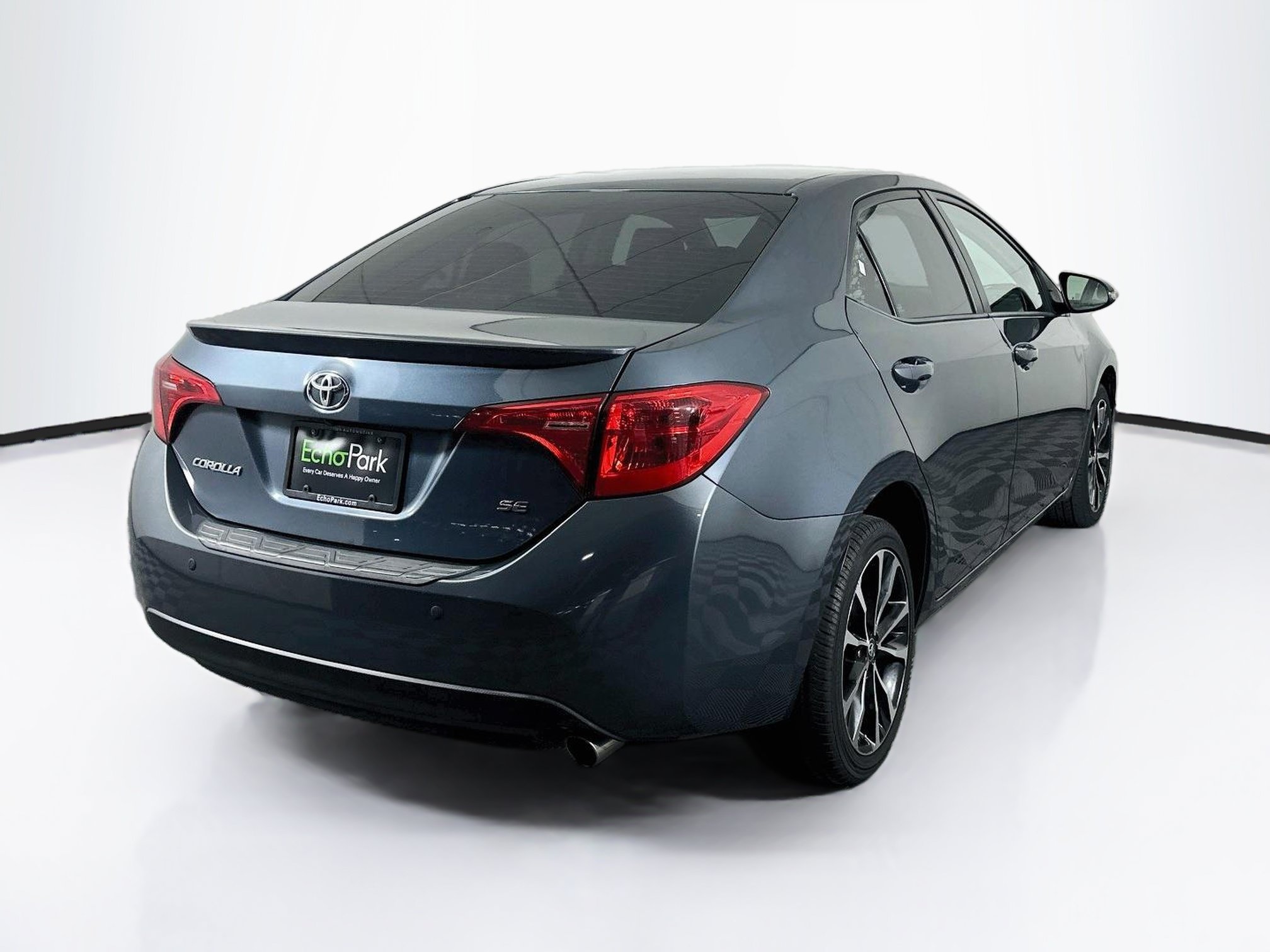 Used 2019 Toyota Corolla SE w/ Carpet Mat Package (TMS) FWD image 9