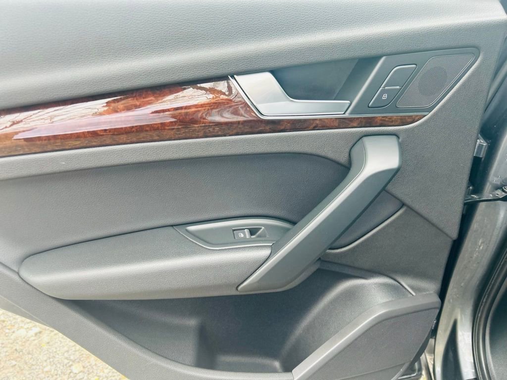 Used 2018 Audi Q5 2.0T Premium Plus image 32
