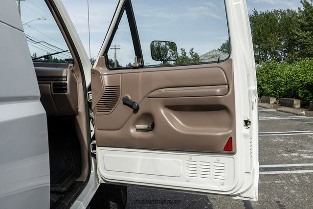 Used 1992 Ford Bronco Custom AWD/4WD image 38