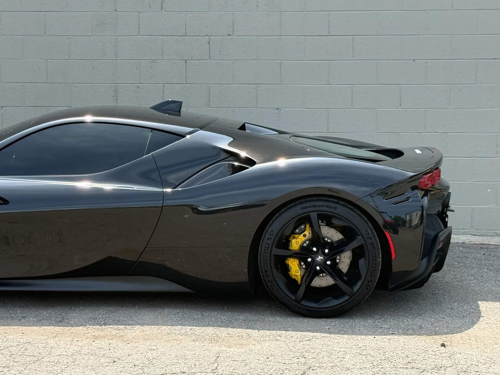Used 2021 Ferrari SF90 Stradale AWD/4WD image 11