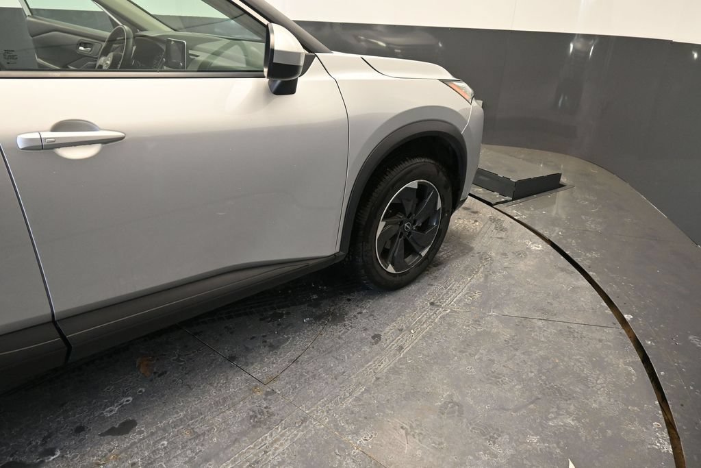 Used 2024 Nissan Rogue SV AWD/4WD image 21