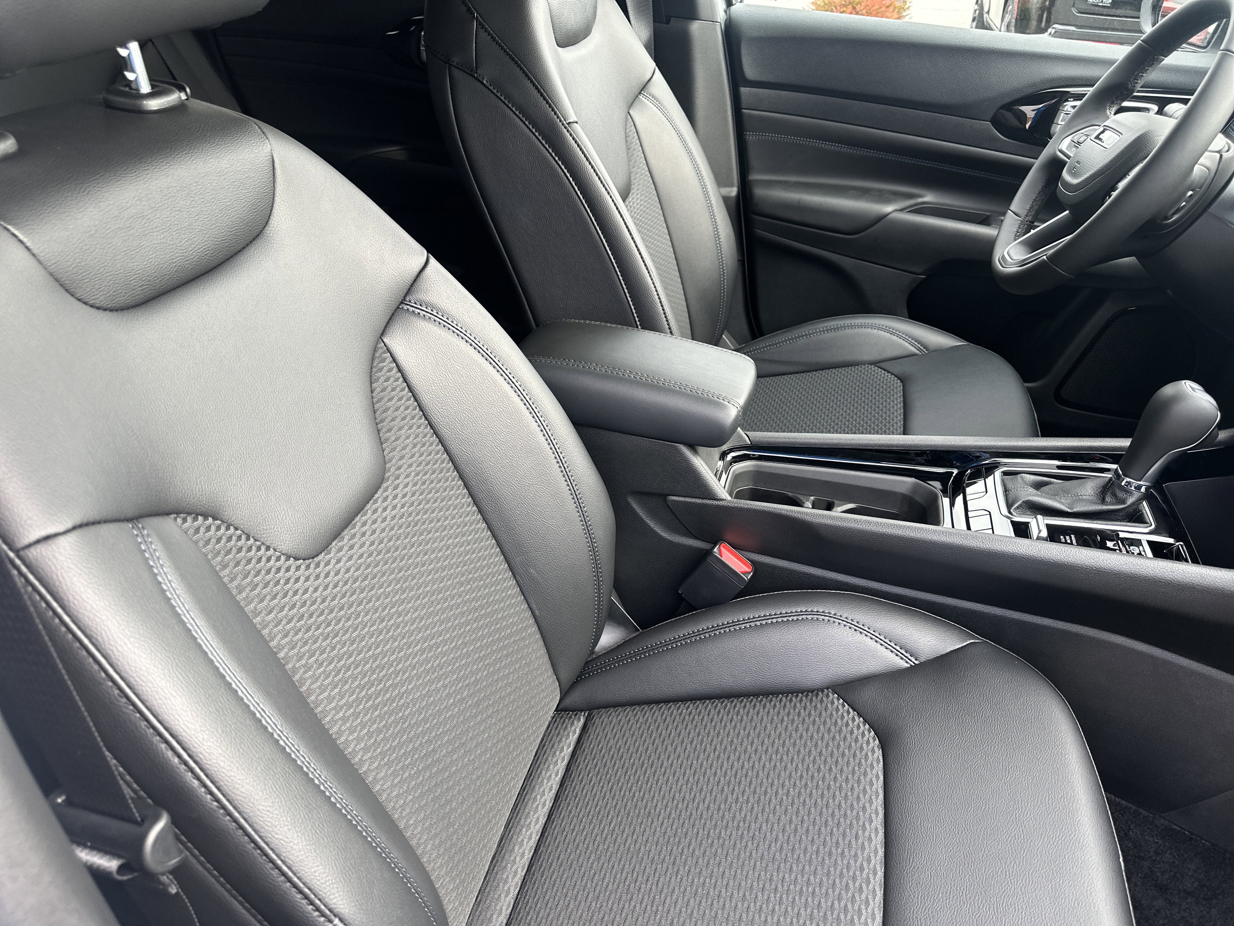New 2026 Jeep Compass Latitude AWD/4WD image 27