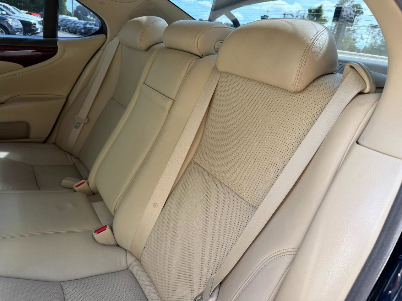 Used 2012 Lexus LS 460 w/ Luxury Value Edition RWD image 39