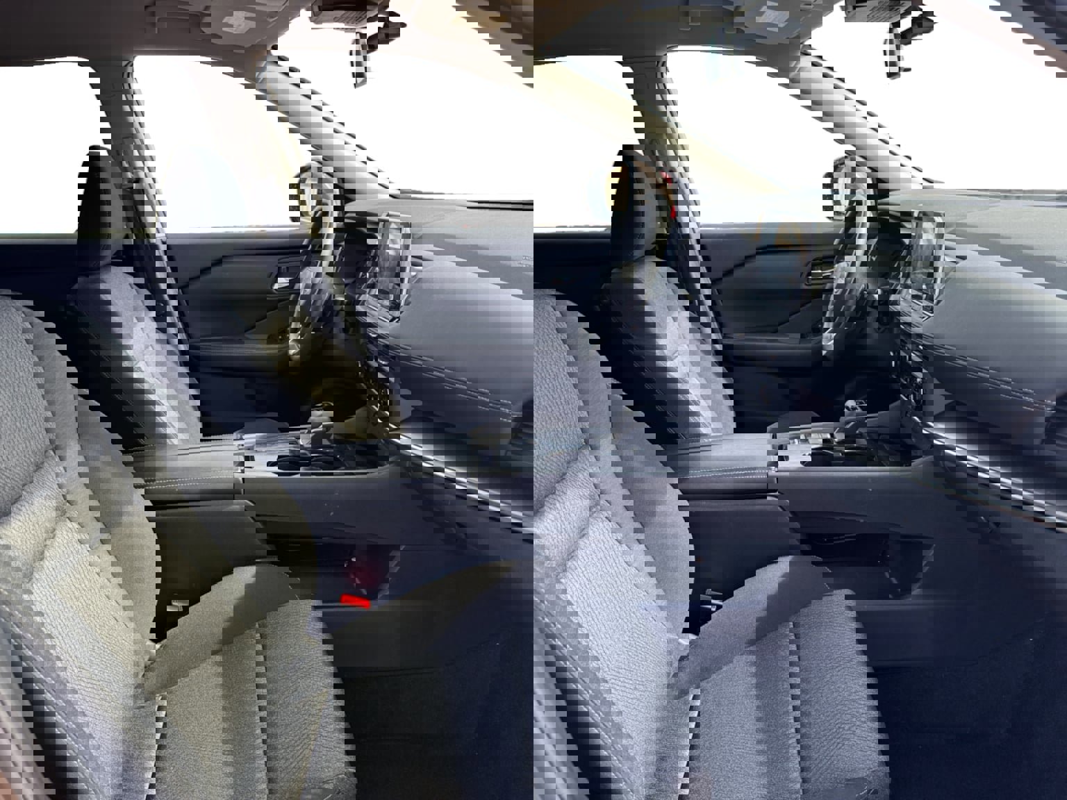 Used 2024 Nissan Rogue SV image 17