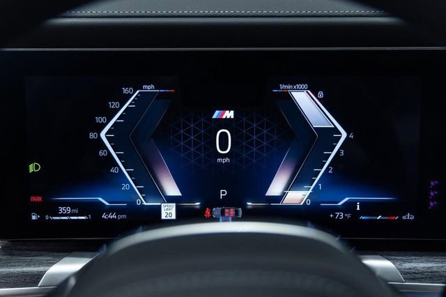 Used 2025 BMW 760i xDrive w/ Executive Package image 2