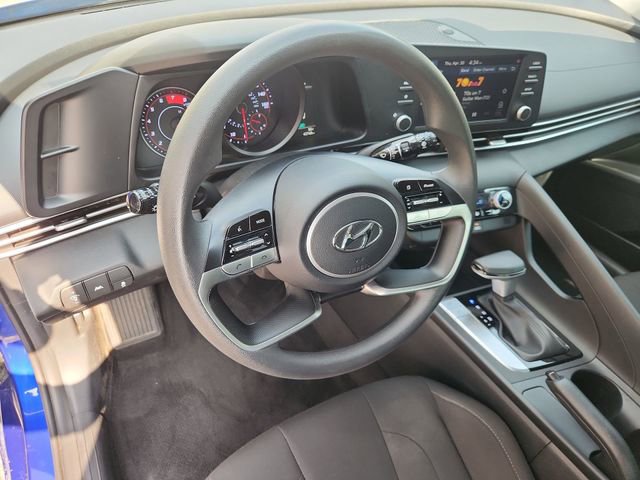 Used 2023 Hyundai Elantra SEL w/ Cargo Package FWD image 10