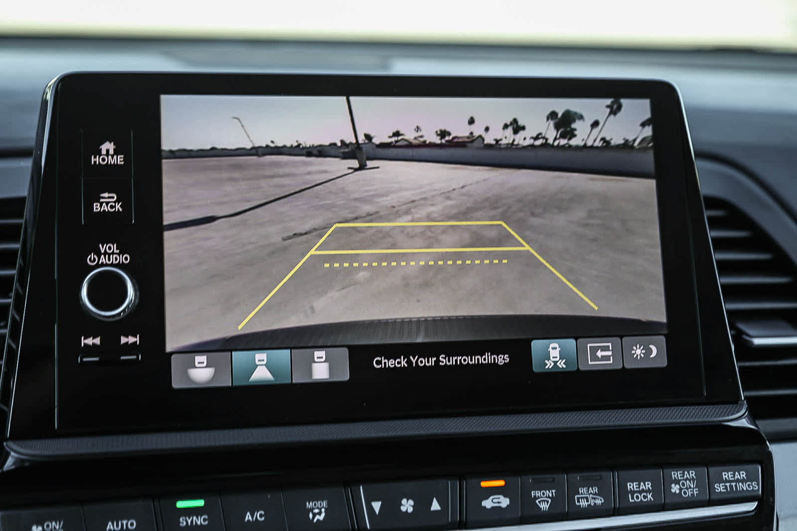 Used 2025 Honda Odyssey Touring image 24