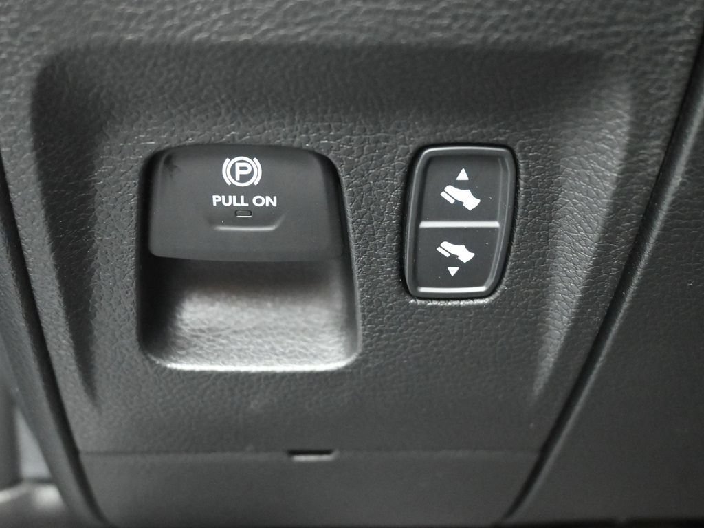 New 2026 RAM 1500 Laramie AWD/4WD image 18