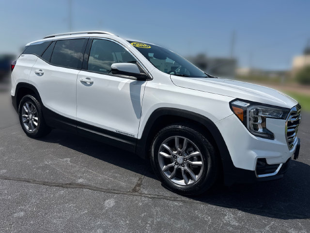 Used 2024 GMC Terrain SLT AWD/4WD image 7