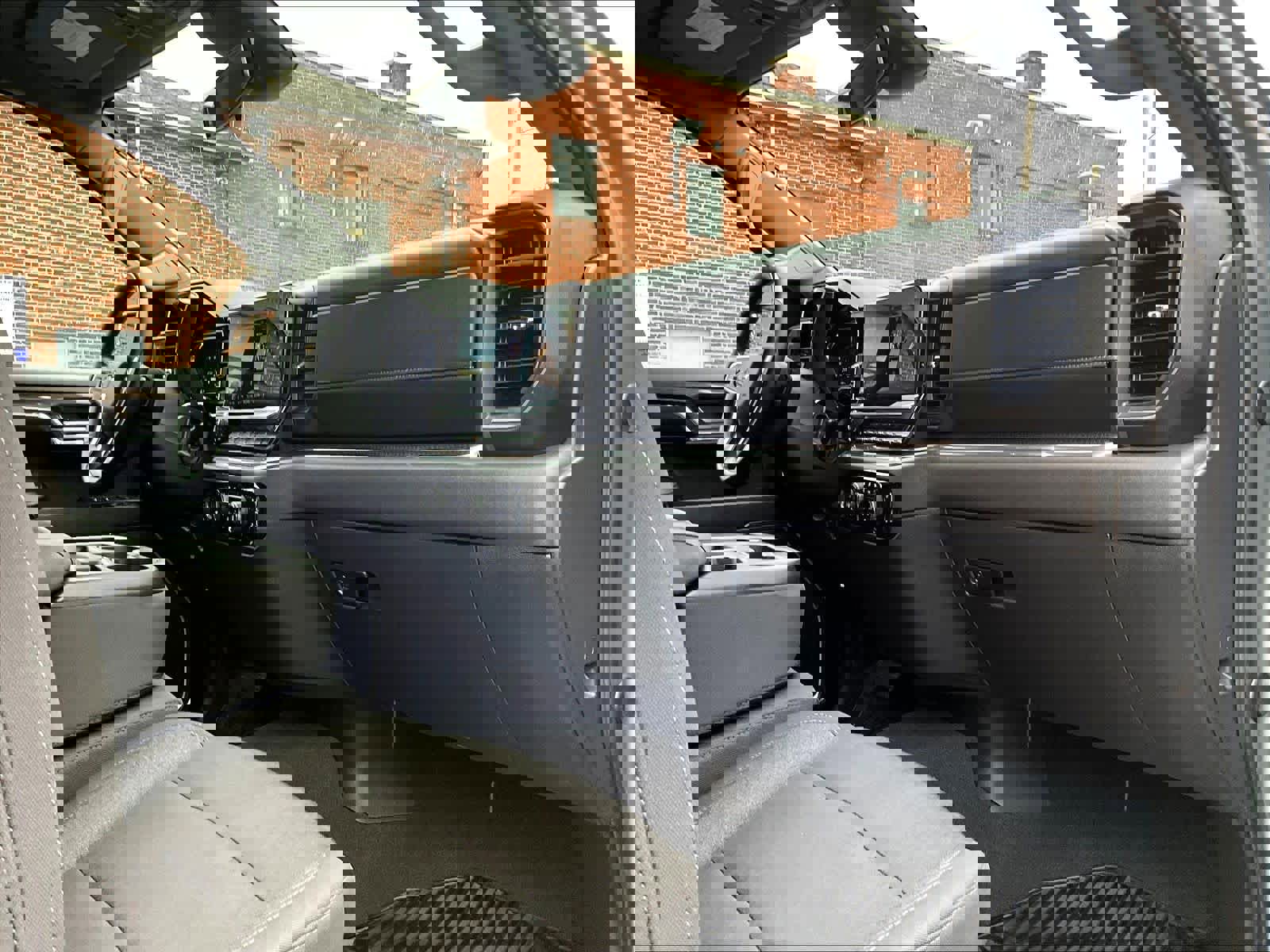 Used 2024 Chevrolet Silverado 1500 LT AWD/4WD image 14