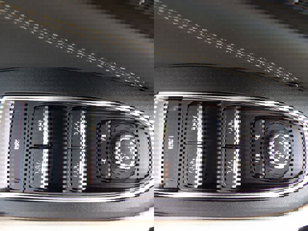 Used 2020 Subaru Outback Limited w/ Popular Package #2 image 10