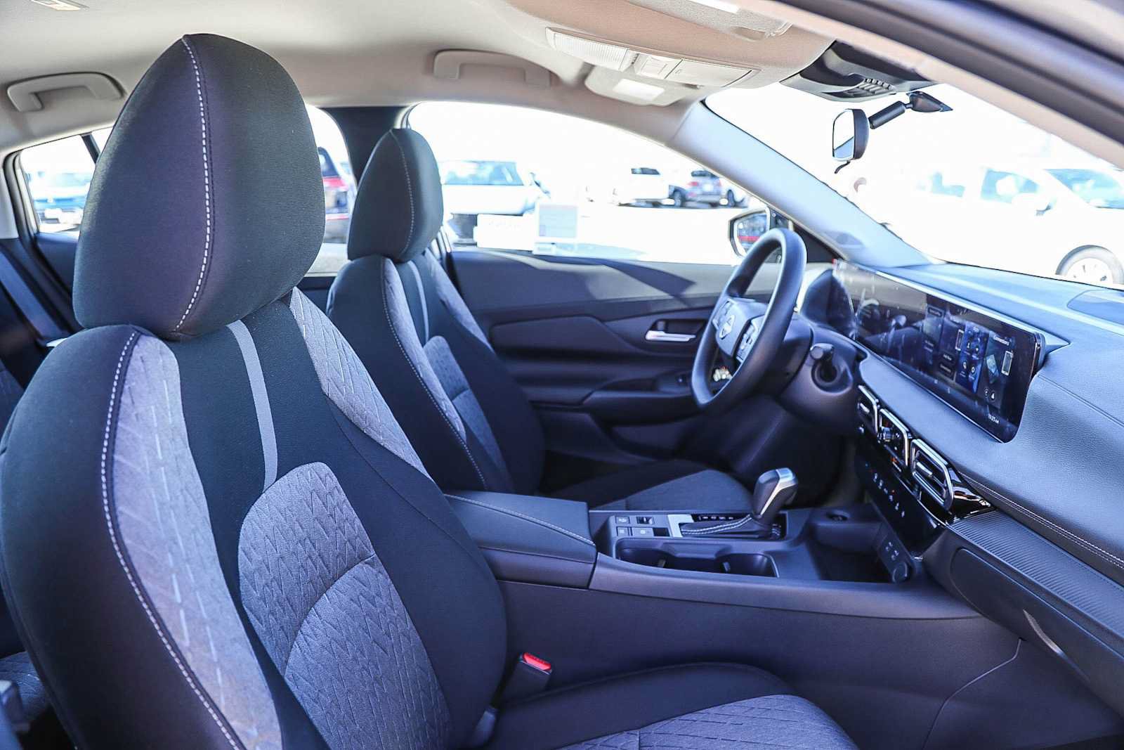 Used 2027 Nissan Sentra SV w/ Floor Mat Package FWD image 16