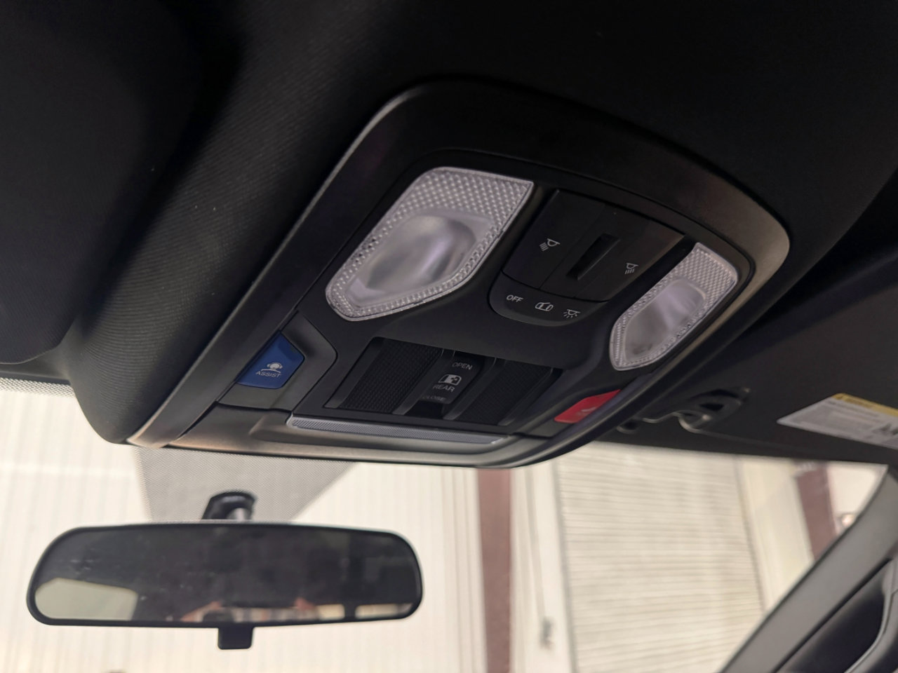 Used 2024 RAM 2500 Tradesman w/ Chrome Appearance Group image 9