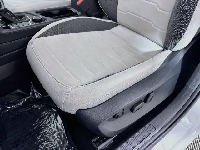 Certified 2025 Volkswagen Taos SE AWD/4WD image 21