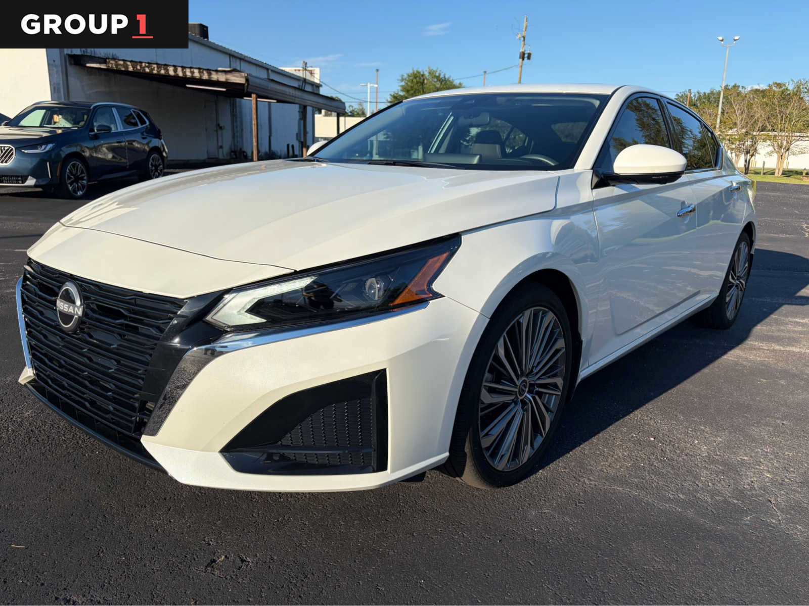 Used 2025 Nissan Altima 2.5 SL FWD image 1