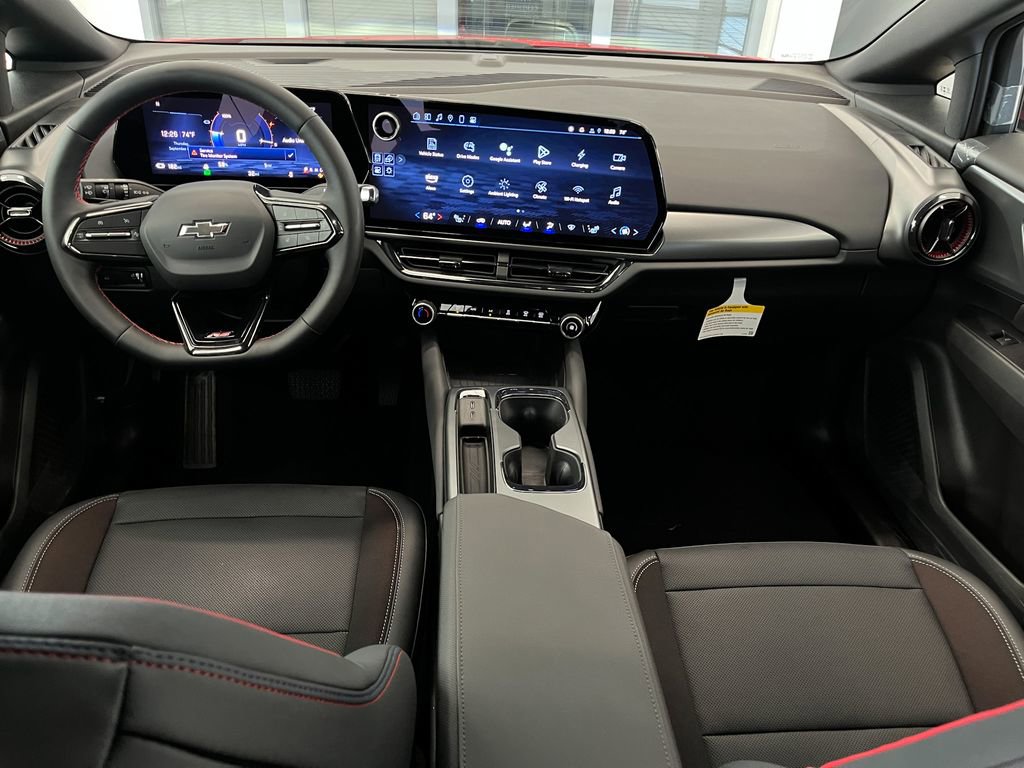 Used 2025 Chevrolet Equinox EV RS image 17