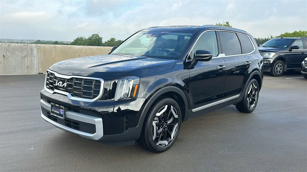Used 2025 Kia Telluride S FWD image 9