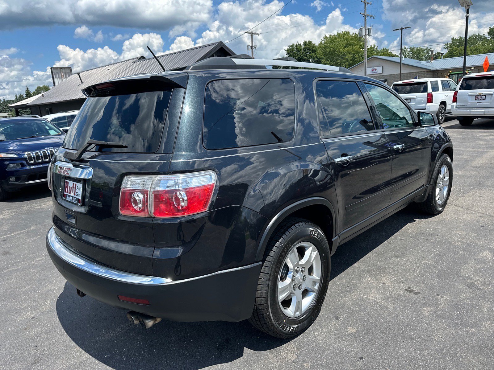 Used 2011 GMC Acadia SL w/ Preferred Package FWD image 6