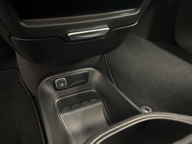 New 2026 Chrysler Pacifica Select w/ S Appearance Package image 32