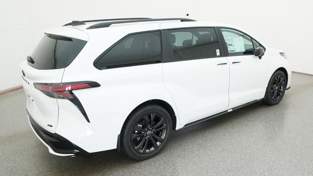 New 2026 Toyota Sienna XSE FWD image 12