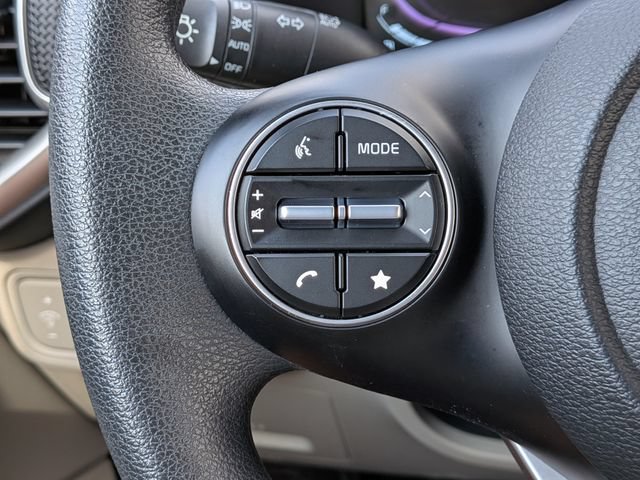 Certified 2025 Kia Soul LX w/ LX Technology Package FWD image 25