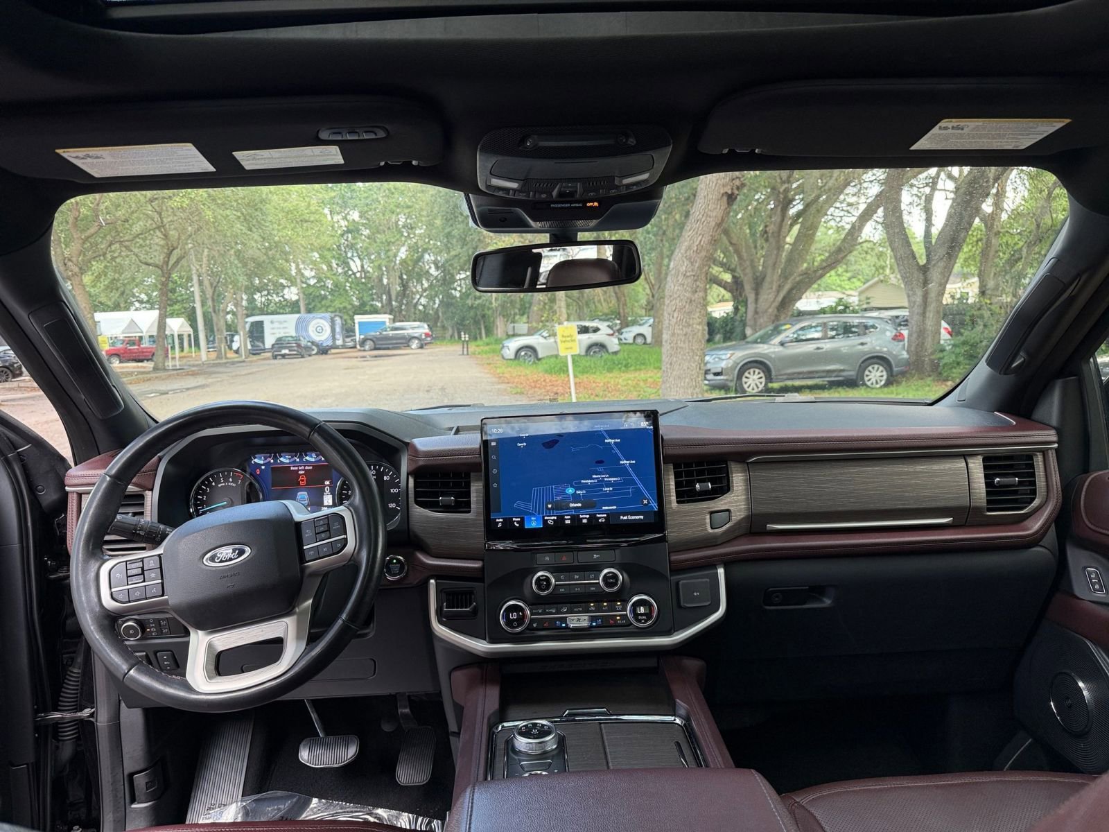 Used 2024 Ford Expedition Limited AWD/4WD image 35