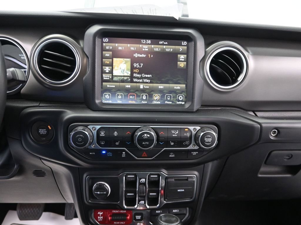 Used 2023 Jeep Wrangler Unlimited Rubicon 4xe w/ Cold Weather Group AWD/4WD image 17
