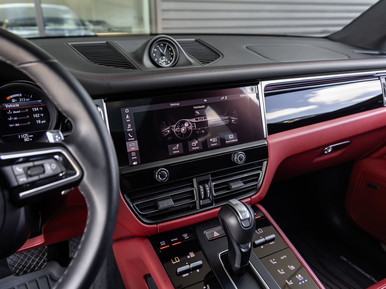 Certified 2024 Porsche Macan S AWD/4WD image 31