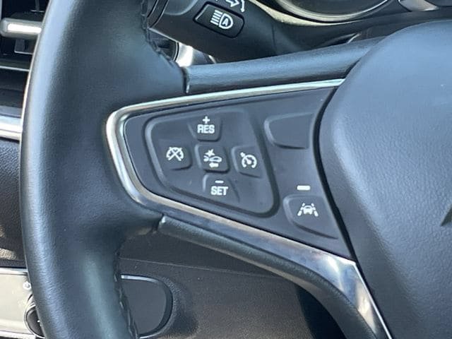 Used 2023 Chevrolet Equinox LT AWD/4WD image 13
