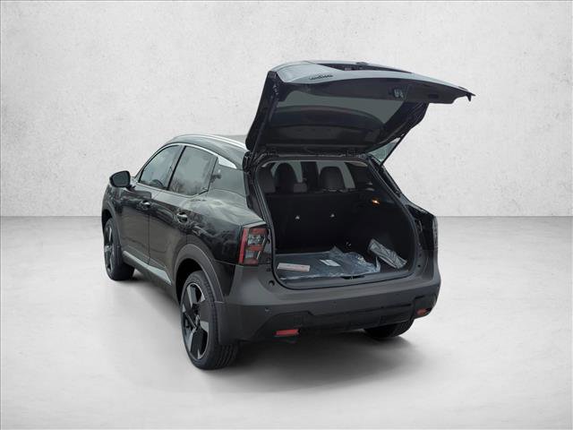 New 2026 Nissan Kicks SR image 8