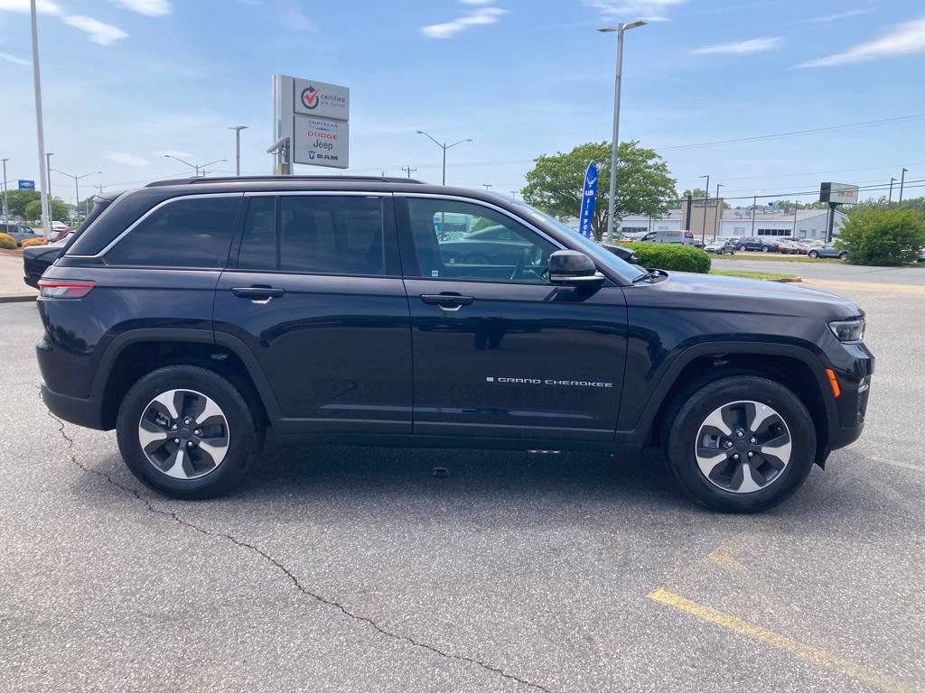 New 2024 Jeep Grand Cherokee Limited 4xe w/ Luxury Tech Group II AWD/4WD image 7
