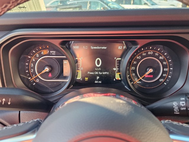 New 2026 Jeep Wrangler Unlimited Sahara AWD/4WD image 24