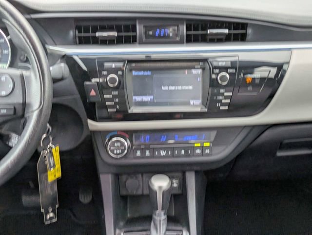 Used 2015 Toyota Corolla LE image 18