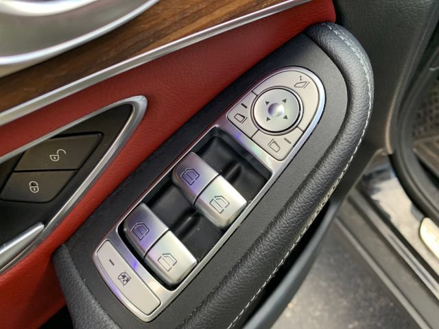 Used 2022 Mercedes-Benz GLC 300 4MATIC image 22